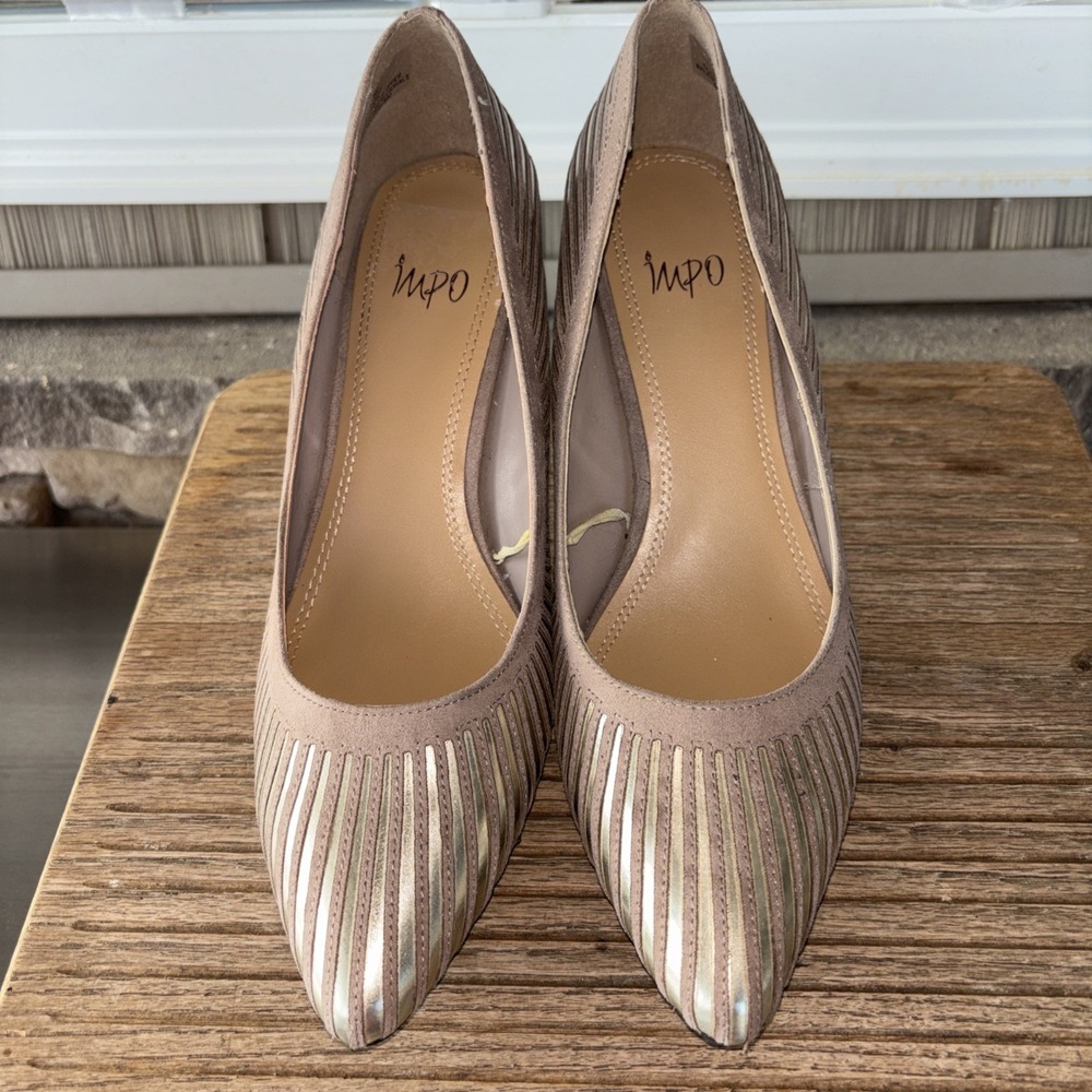 Impo Heels Womens 9 m Serrated Faux Suede /Gold Colored Slip On Pumps